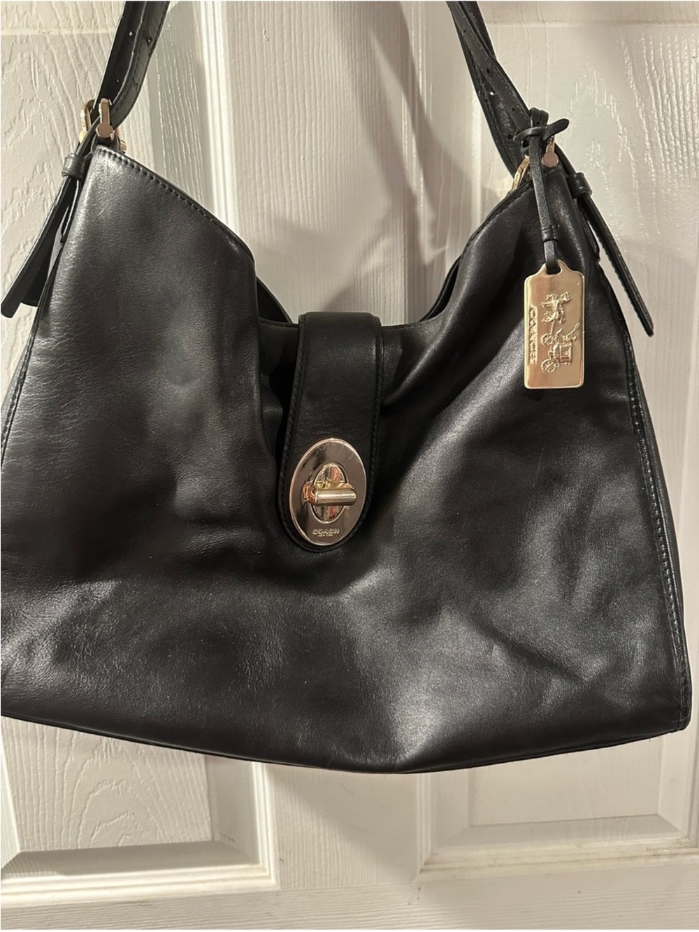 Coach Madison Carlyle Black Leather Shoulder Bag with Gold Turnlock - Picture 8 of 12